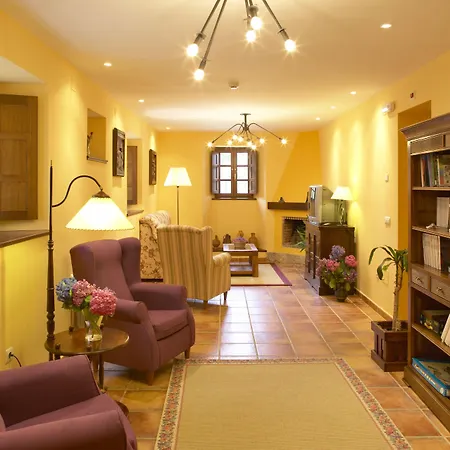 Rural Coviella فندق 3*