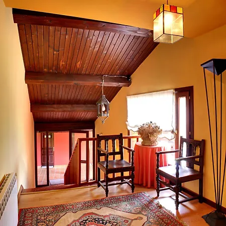 Rural Coviella فندق 3*